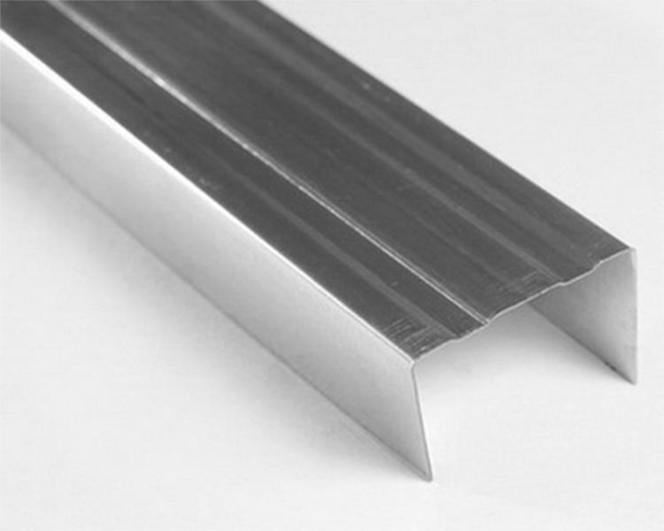 Направляющий профиль