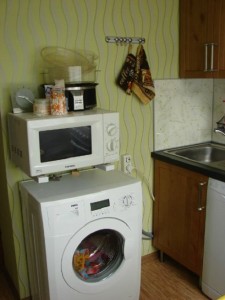 Микроволновка над стиральной машиной